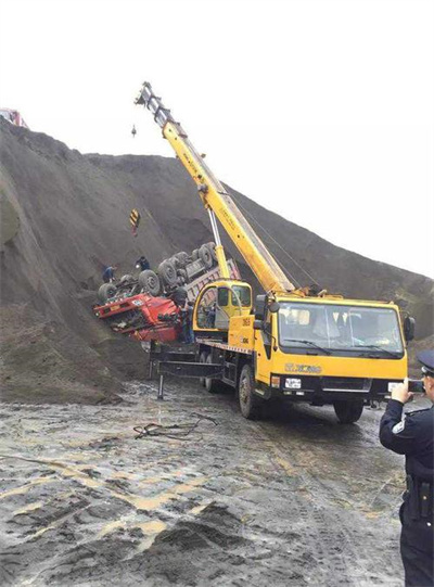 大冶上犹道路救援